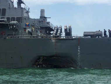 Ελληνικών συμφερόντων το δεξαμενόπλοιο που συγκρούστηκε με το USS «John S. McCain» στην Σιγκαπούρη